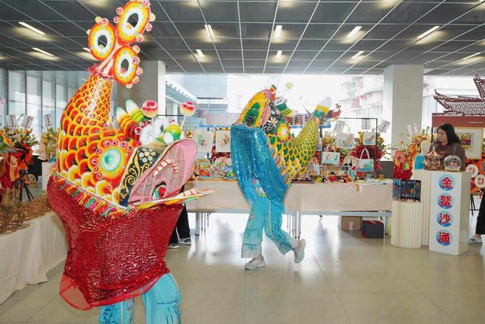 2025年穗港澳職工文化交流活動(dòng)暨陳永鏘藝術(shù)展開(kāi)幕 藝術(shù)為橋，共繪灣區(qū)人文新畫(huà)卷